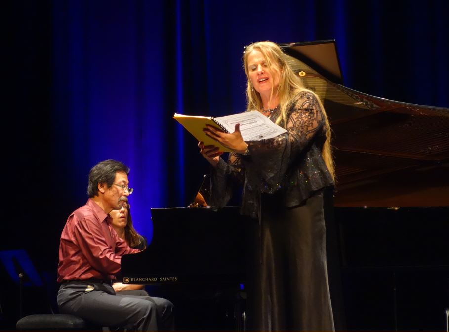 Festival d'Oléron 2017 Pianiste : Massanori Kobiki ; Soprano : Fabienne Cellier-Triguel ; Photo de Laurence Laporte 